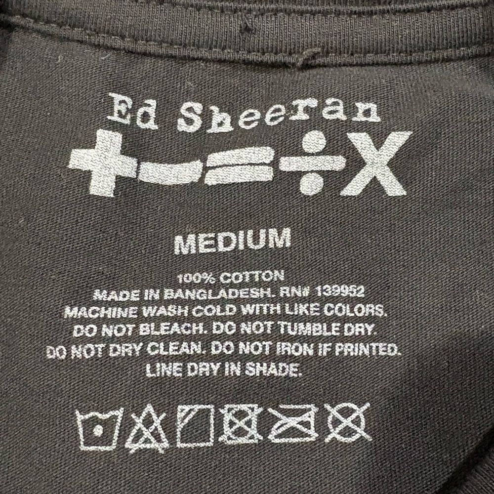 Ed Sheeran Black Graphic 2023  Tour T-Shirt - Picture 3 of 7
